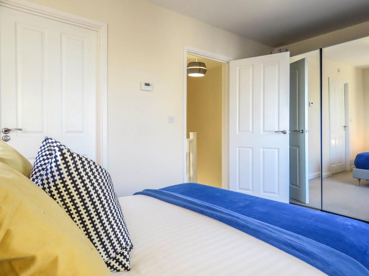 Tudors Esuites 4 Bedroom House Driveway & Garden Бирмингем Экстерьер фото